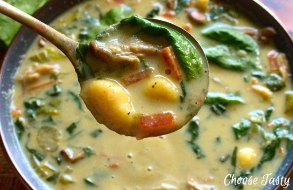Gnocchi pearl oyster mushroom soup with spinach